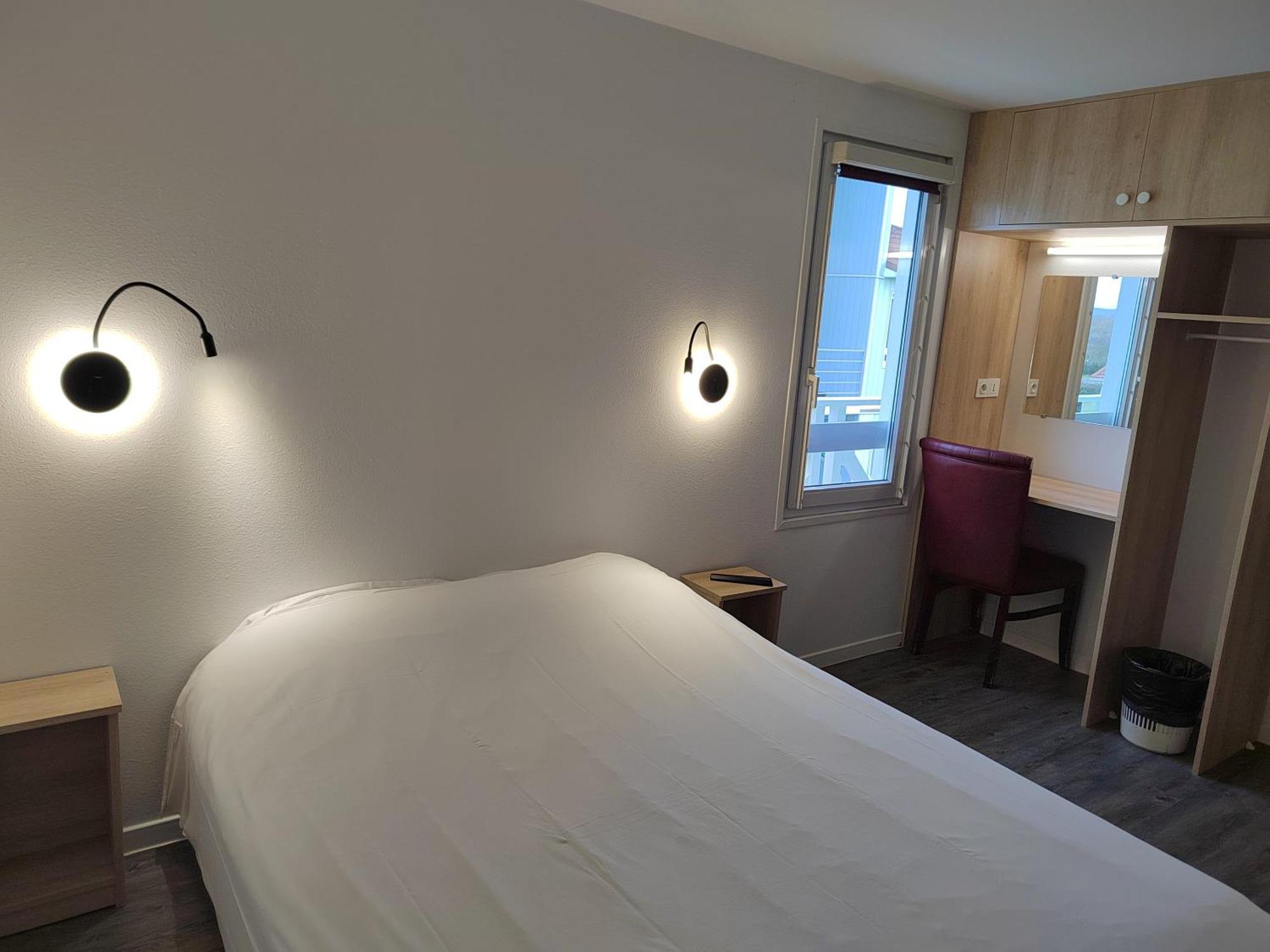 Fasthotel Paris Ouest Bouafle Экстерьер фото